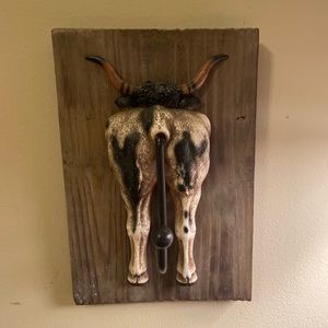 Cow butt coat hanger